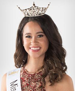 lauren-mallard-with-crown Lauren Mallard